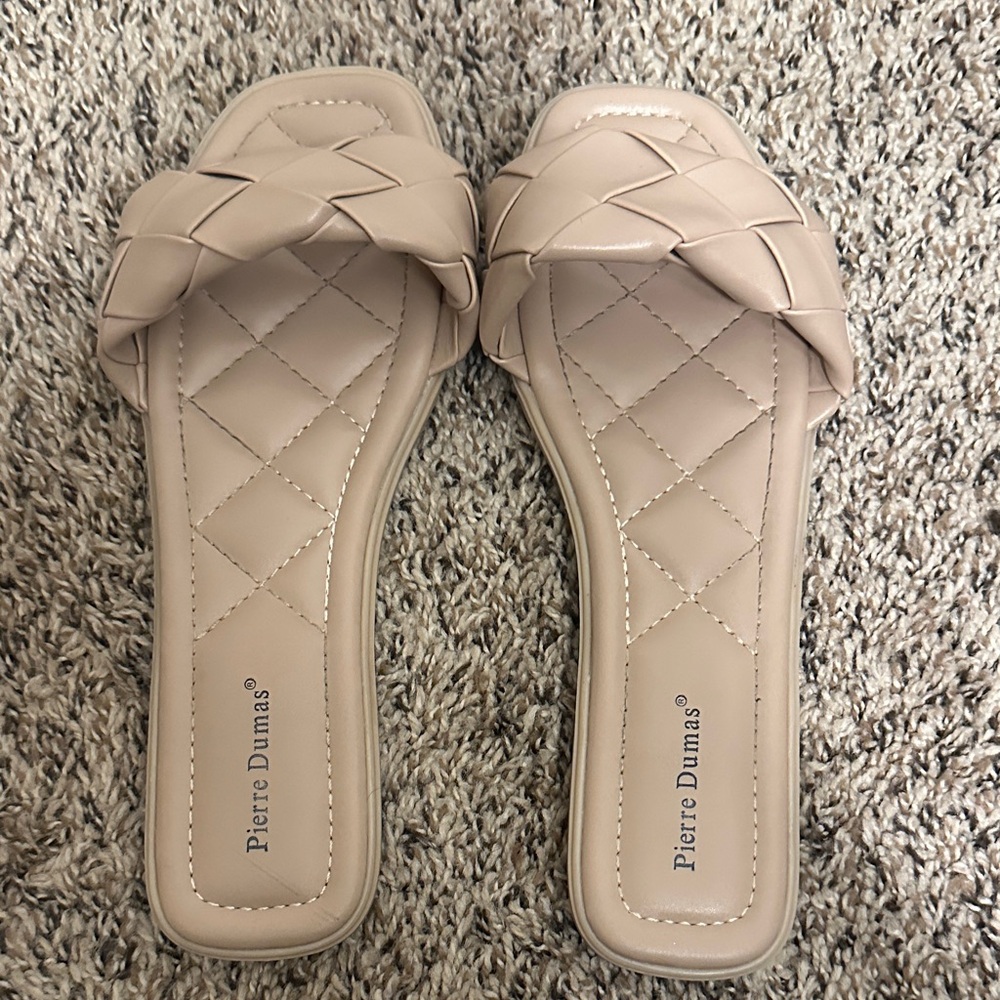 Pierre Dumas Women's Cream Braided Slide Sandals